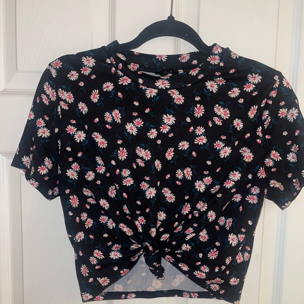 Floral Black Cropped